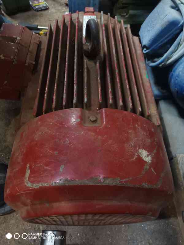 Elektromotor Mez Mohelnice, patkový  - foto 4