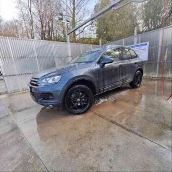 Volkswagen Touareg 3,0 - foto 14