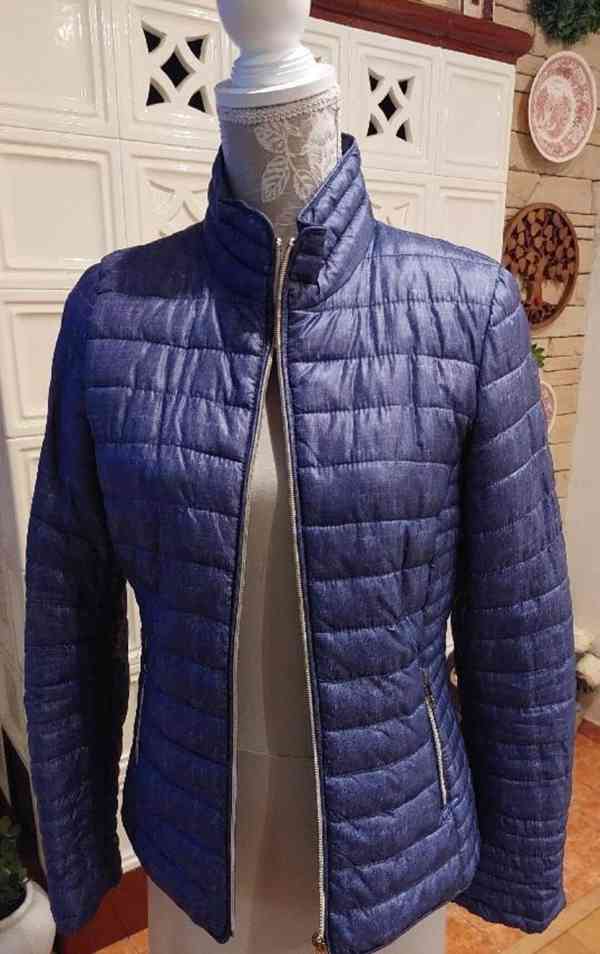 Dámská prošívaná bunda se stojáčkem - foto 3