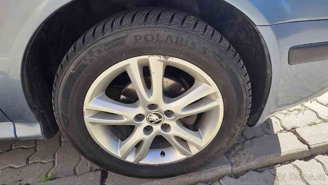 Škoda Octavia 1,6   1 - foto 9