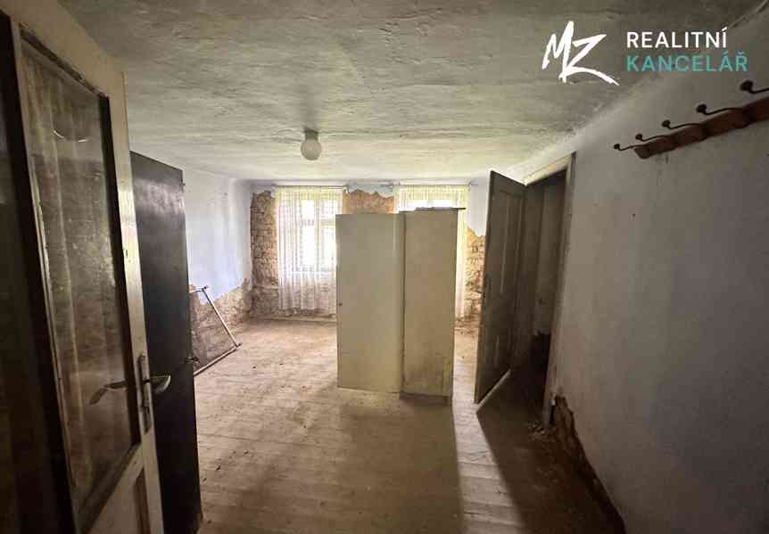 Prodej rodinného domu 535 m², pozemek 3541 m² - foto 10