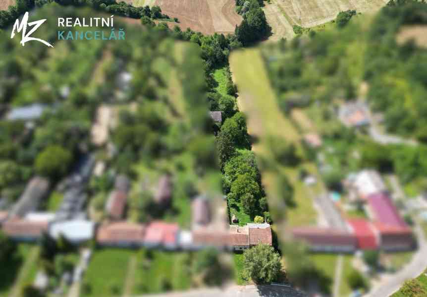 Prodej rodinného domu 535 m², pozemek 3541 m² - foto 2