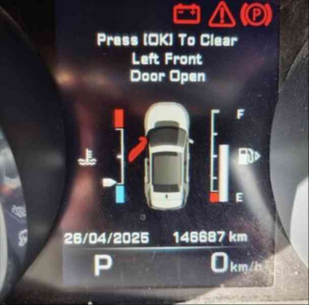 Land Rover Discovery Sport 2,0 TD4 SE Automat – 110 kW, 4x - foto 5
