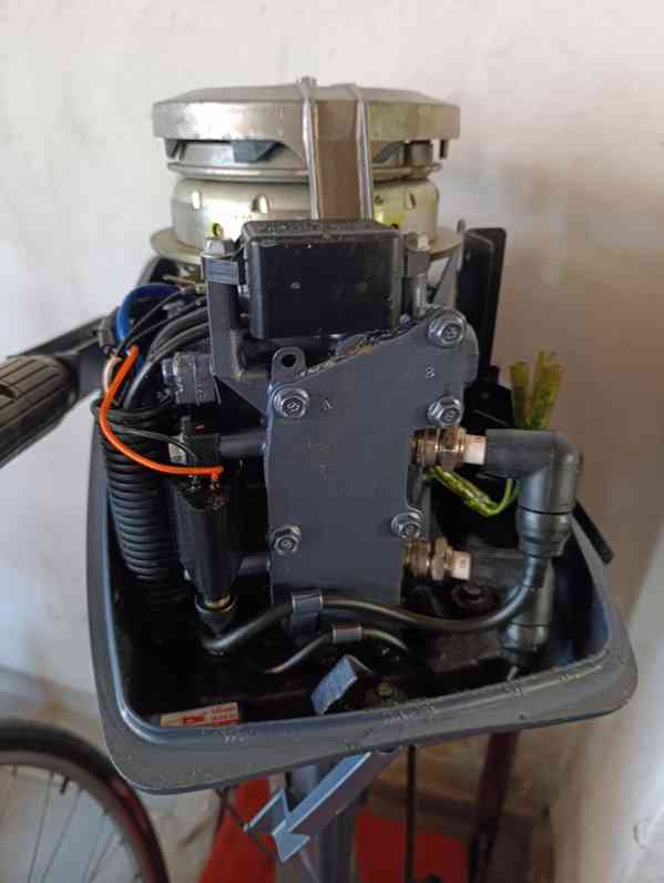 Člun Quicksilver Airdeck 320+ Yamaha 8HP 2T  - foto 5