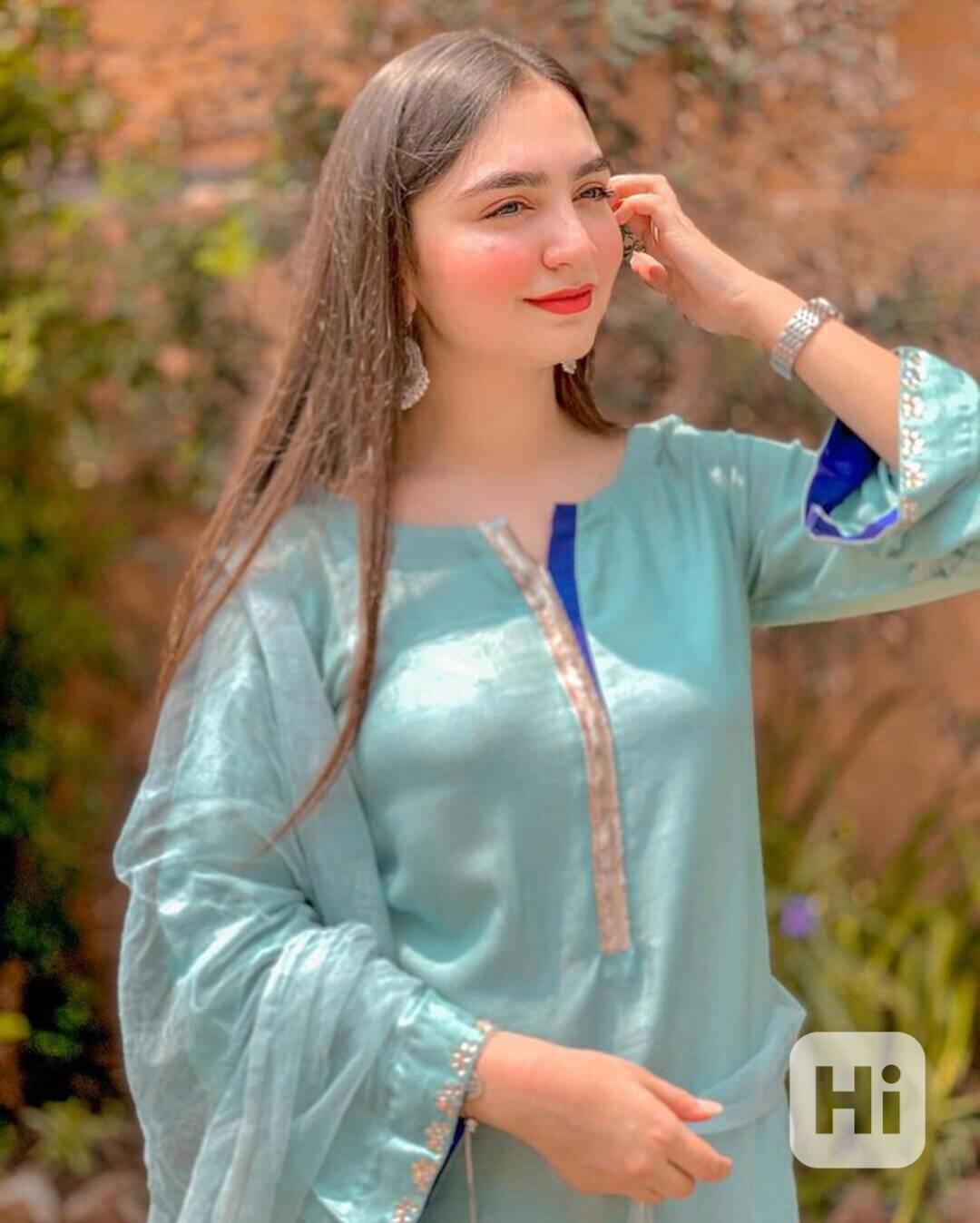 Call Girls in Bahria Town || 03290833300 || cheap call girls - foto 1