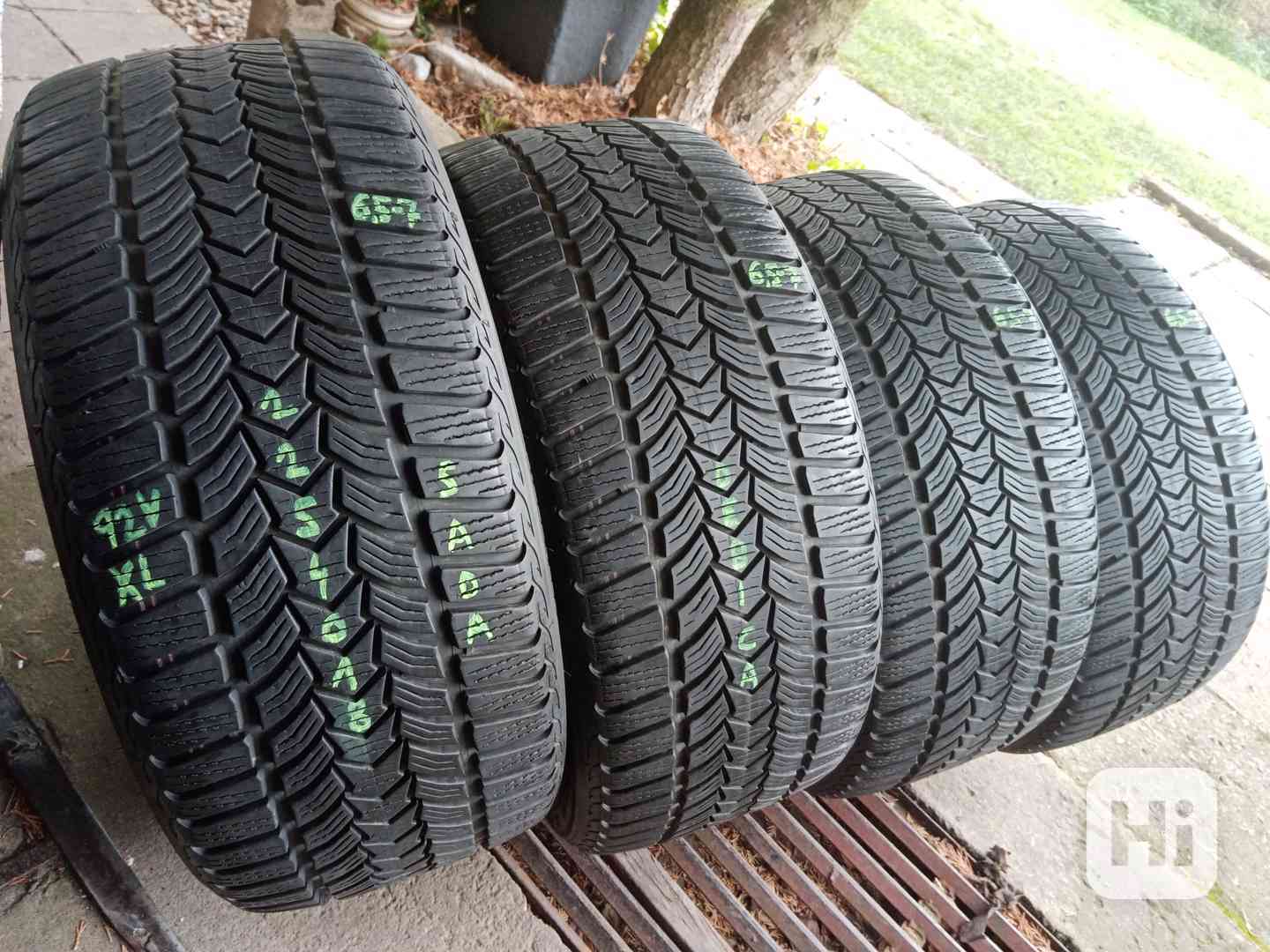 Zimní pneu 4kusy 225/40/18 vzorek 90% DEBICA - dobírka možná - foto 1