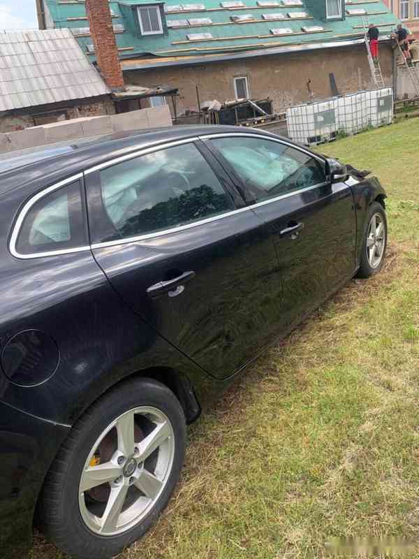 Volvo V40, 1,6 - foto 5