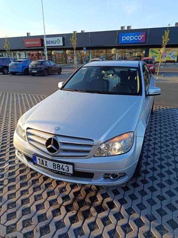 Mercedes-Benz Třídy C 2,2   200 - foto 1