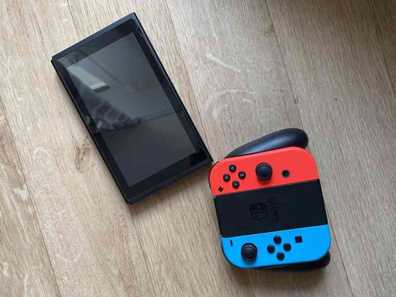 Nintendo Switch - foto 2