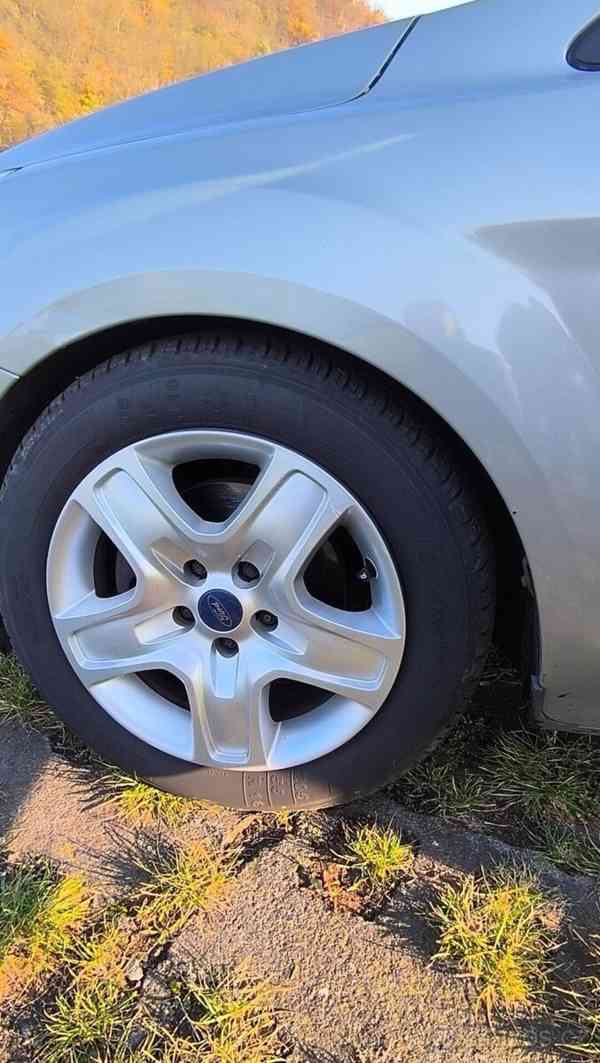 Ford Focus 1,6   16V, 74 kW NAV, KLIMA - foto 18