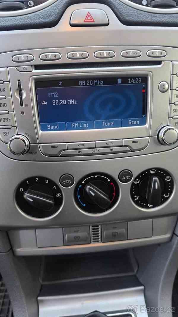 Ford Focus 1,6   16V, 74 kW NAV, KLIMA - foto 6