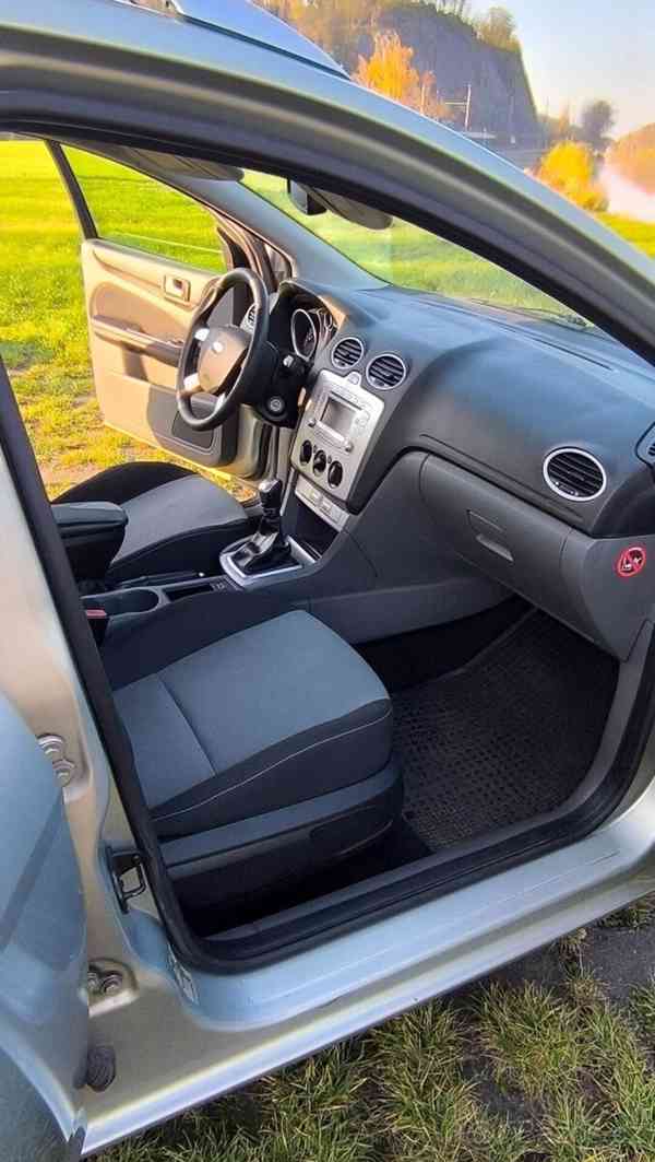 Ford Focus 1,6   16V, 74 kW NAV, KLIMA - foto 19