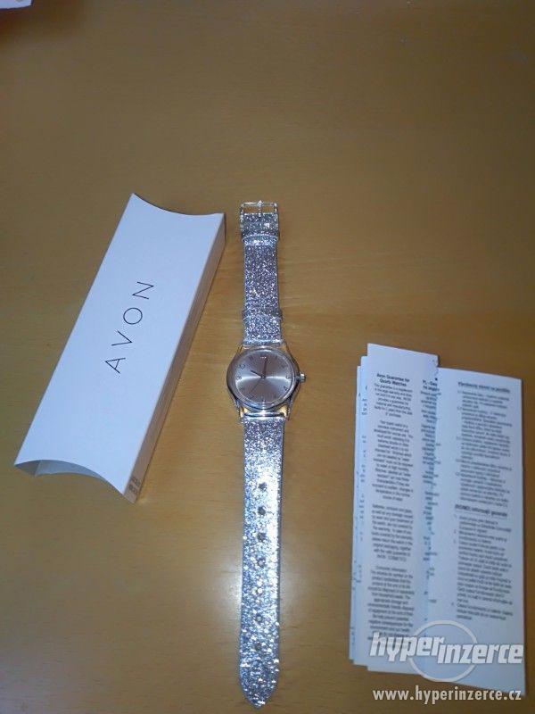 Dámské hodinky Quartz (AVON) - stříbrné - foto 1