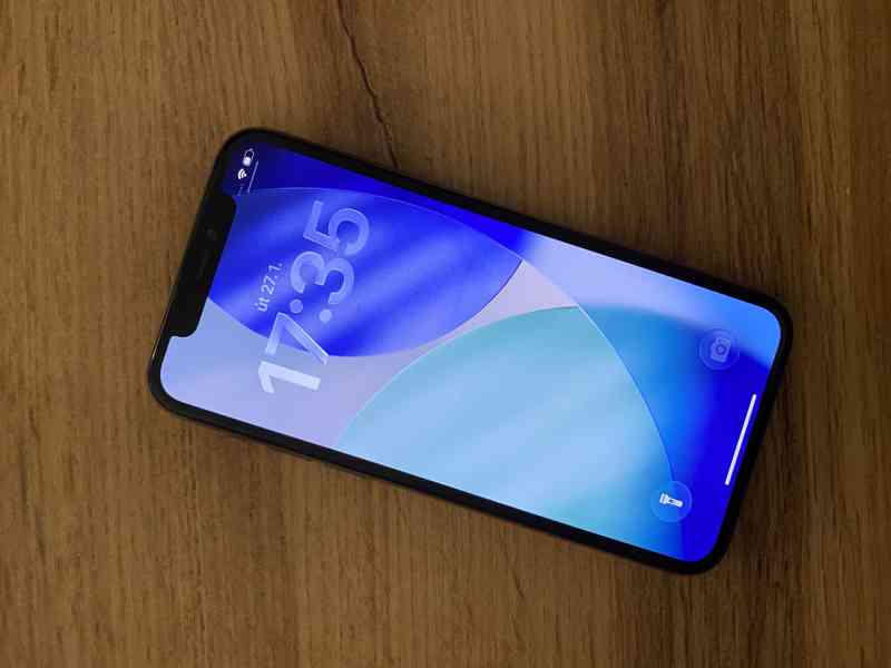 iPhone 11 Pro 64 GB - TOP STAV - foto 2