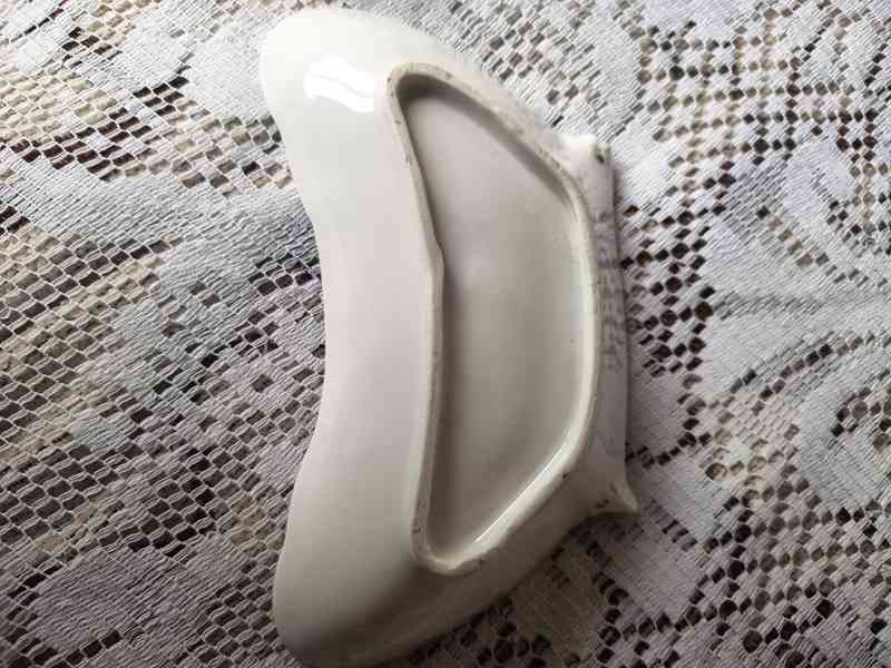 prodám starožitnou porcelánovou misku na kosti - foto 2