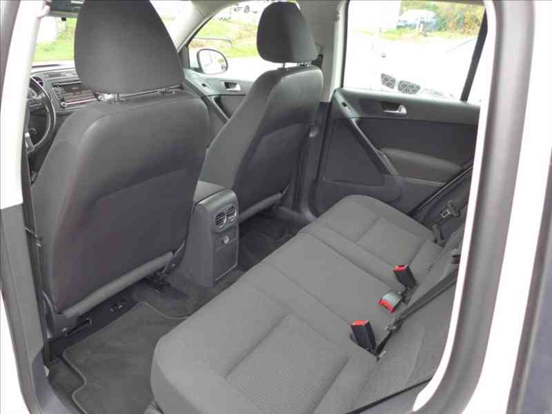Volkswagen Tiguan 2,0 TDI SPORT, DIGI AC, 1.MAJ - foto 6