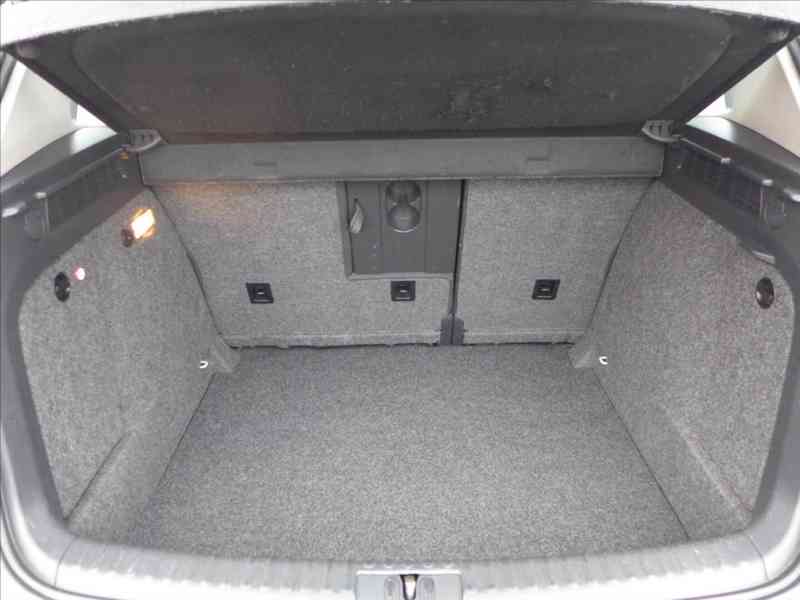 Volkswagen Tiguan 2,0 TDI SPORT, DIGI AC, 1.MAJ - foto 8