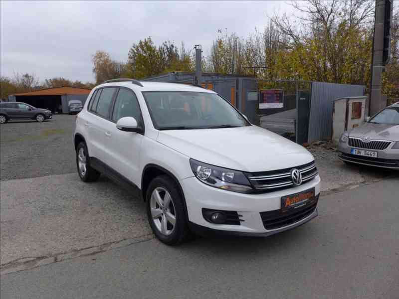 Volkswagen Tiguan 2,0 TDI SPORT, DIGI AC, 1.MAJ - foto 2
