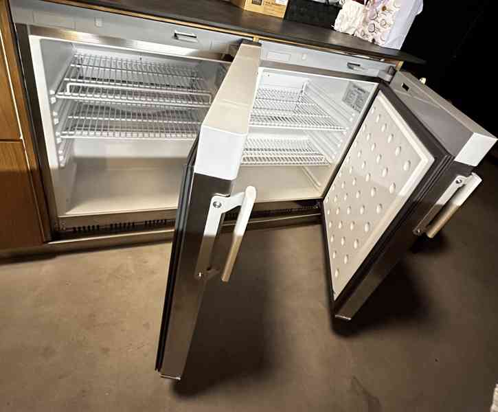 🧊 Profesionální gastro lednice GGM Gastro KSS200H – 130 l – - foto 2