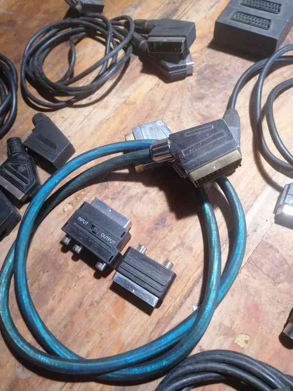 Scart kabely + redukce - foto 5