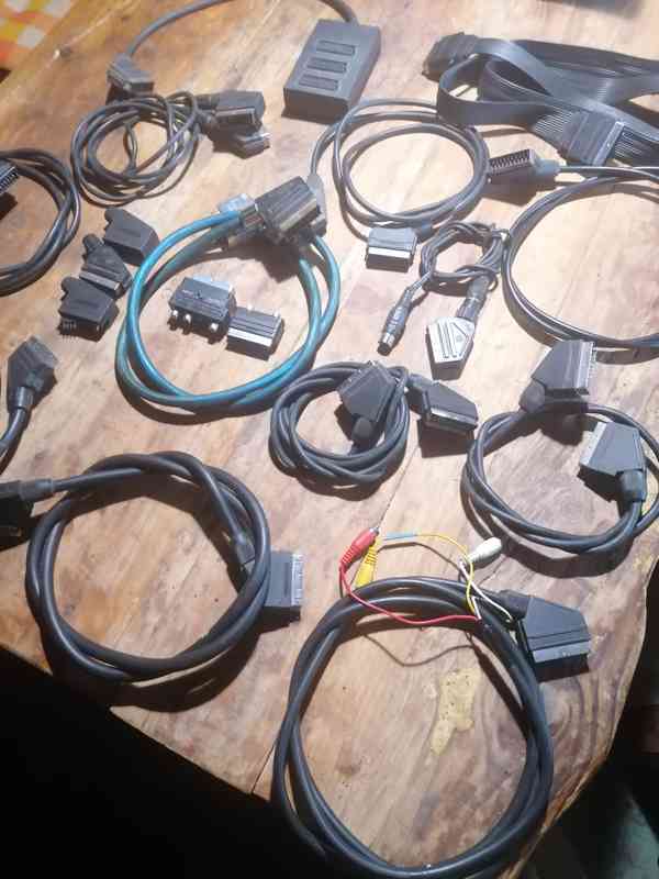 Scart kabely + redukce - foto 2