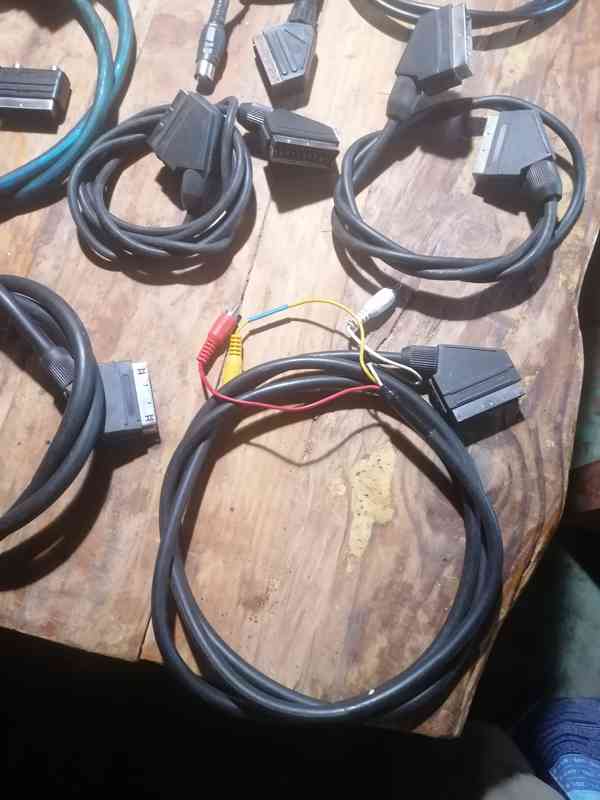 Scart kabely + redukce - foto 6