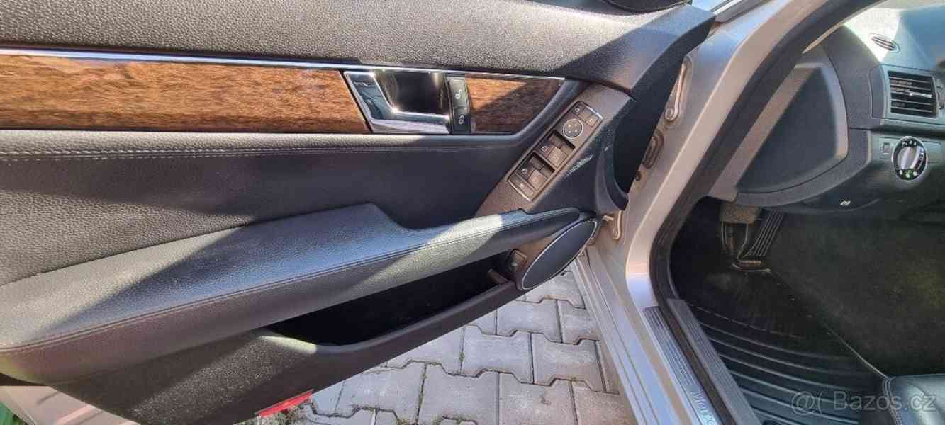 Mercedes-Benz Třídy C 2,0   C320 Cdi Elegance - foto 3