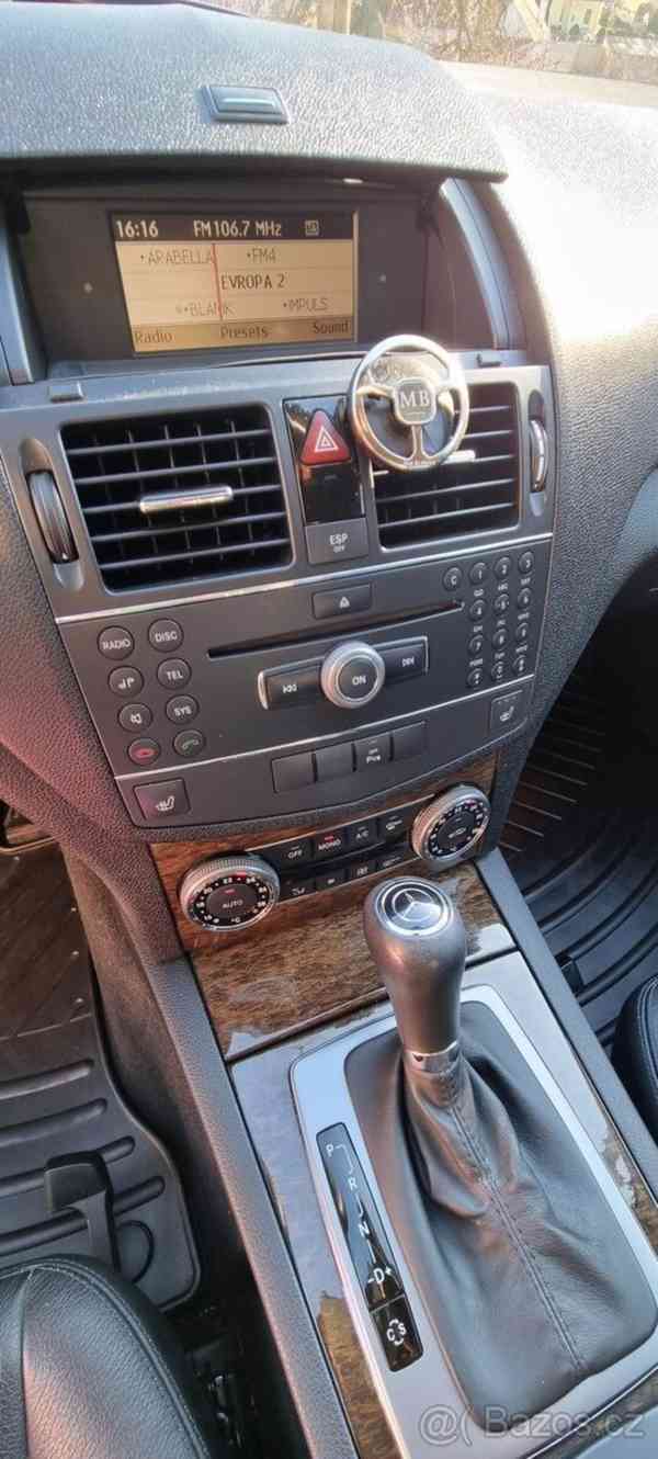 Mercedes-Benz Třídy C 2,0   C320 Cdi Elegance - foto 9