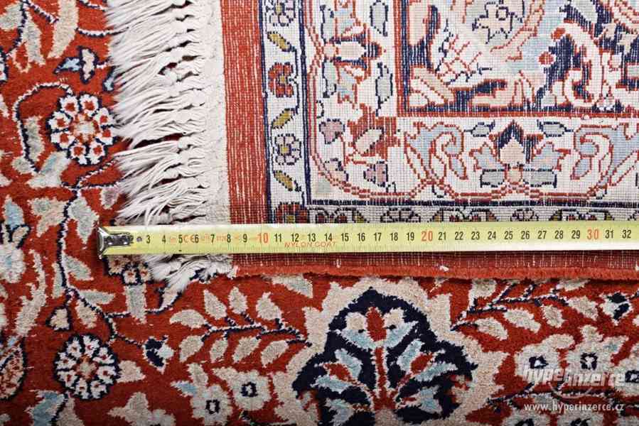 Hedvábný koberec z Kašmíru 293 X 181 cm - foto 6