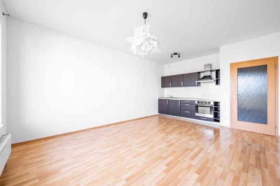 Prodej bytu 2+kk 55 m2 (48m2 + 7 m2 balkon), Kryšpínova ul., Praha 10 Dolní Měchopupy - foto 2