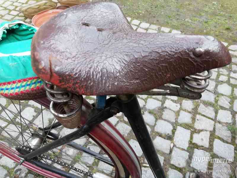 Staré kolo, pojízdné, kožené sedlo - foto 4
