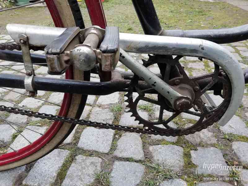 Staré kolo, pojízdné, kožené sedlo - foto 16