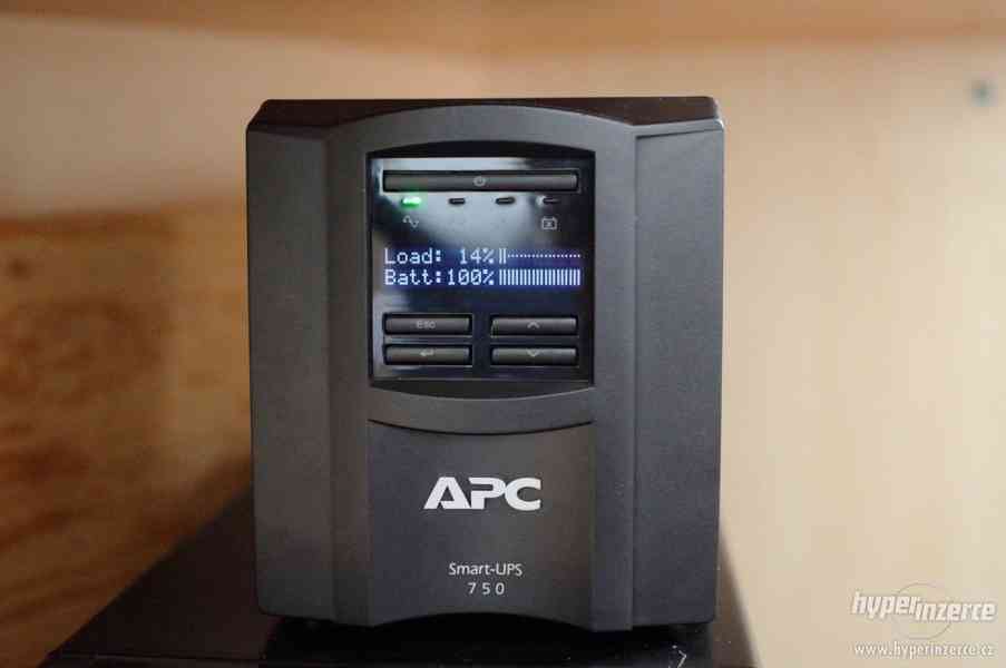APC Smart UPS 750VA - foto 1