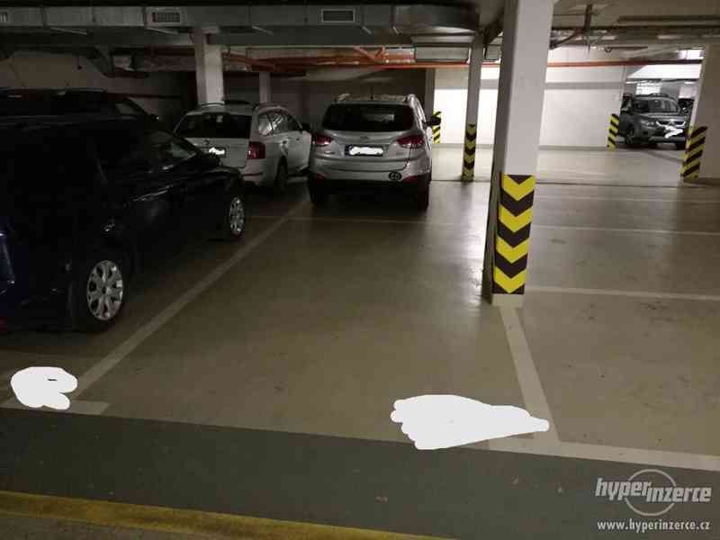 Pronajmu parkovací stání v Praze - Podbabě - foto 1