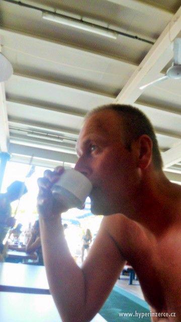 on hledá ji - foto 3