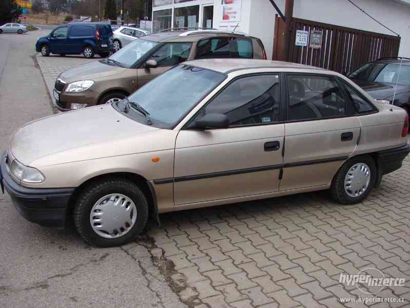 Opel Astra 1.6i r.v.1997 (eko 3 000 kč.) - foto 3