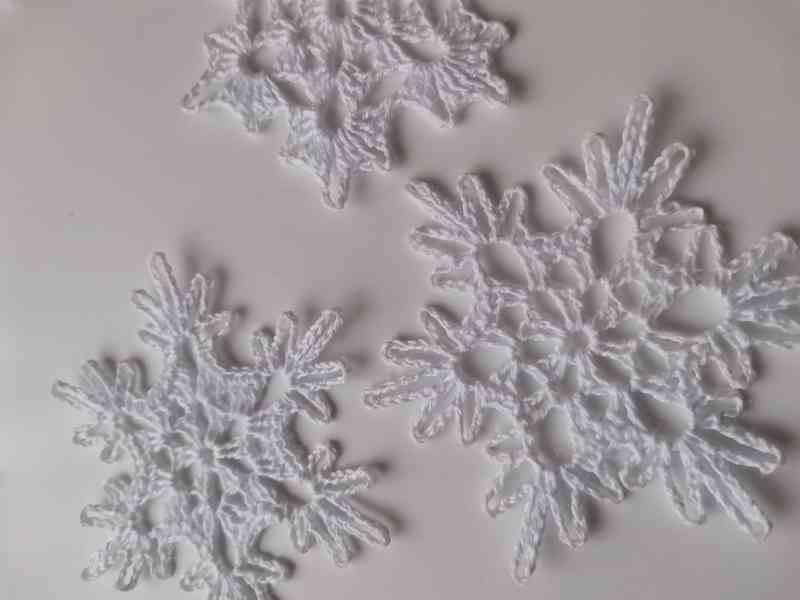 Háčkované vločky  - foto 11