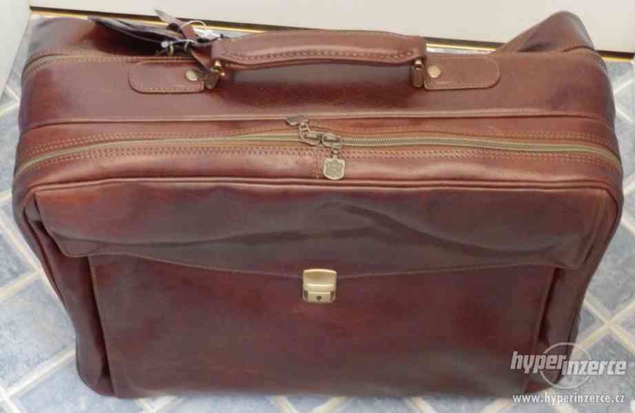 Kožené příruční zavazadlo - foto 1