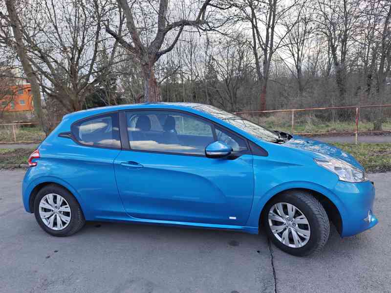 Peugeot 208 - foto 3