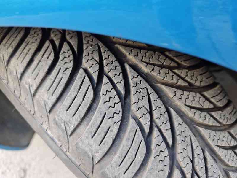 Peugeot 208 - foto 12