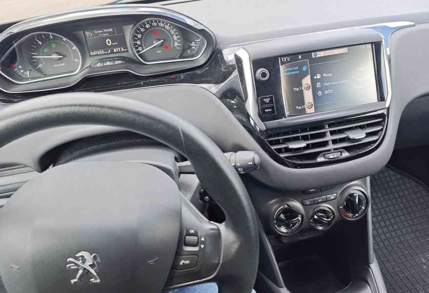 Peugeot 208 - foto 7