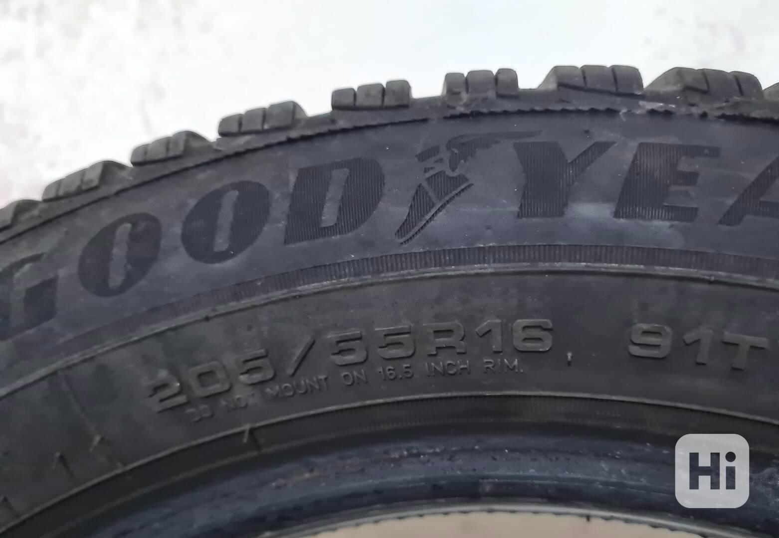 GOOD YEAR 205/55r16 91T, Ultra grip 9+  (1ks) - foto 1