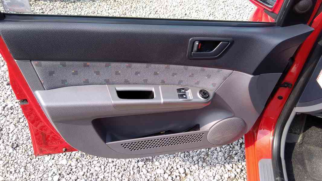 HYUNDAI Getz 1,3i Comfort ČR  KLIMA - foto 18