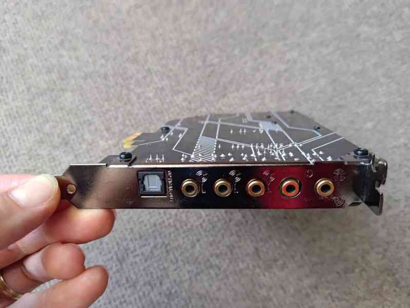 prodam Creative Sound Blaster AE-7 - foto 2