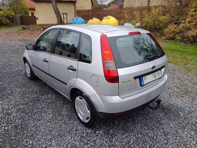 Ford Fiesta 1.3 51Kw RV.2004 TAŽNÉ - foto 3