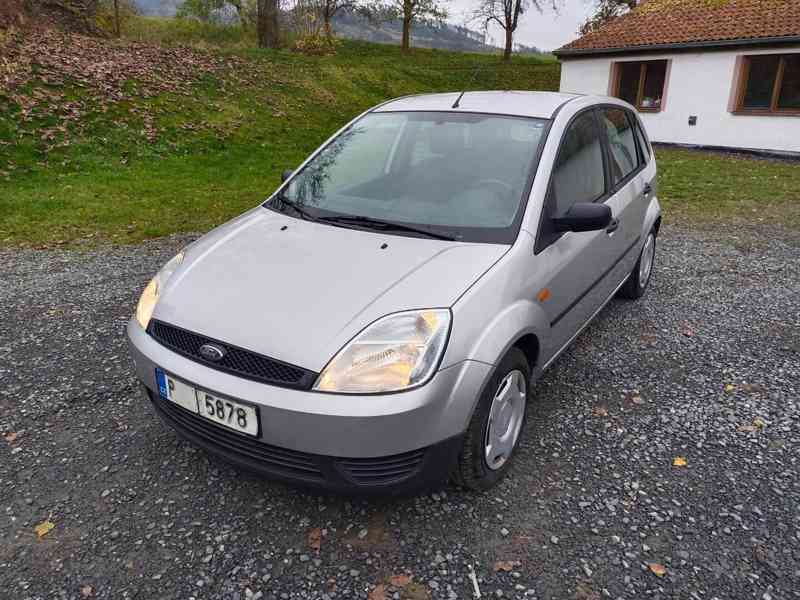 Ford Fiesta 1.3 51Kw RV.2004 TAŽNÉ - foto 2