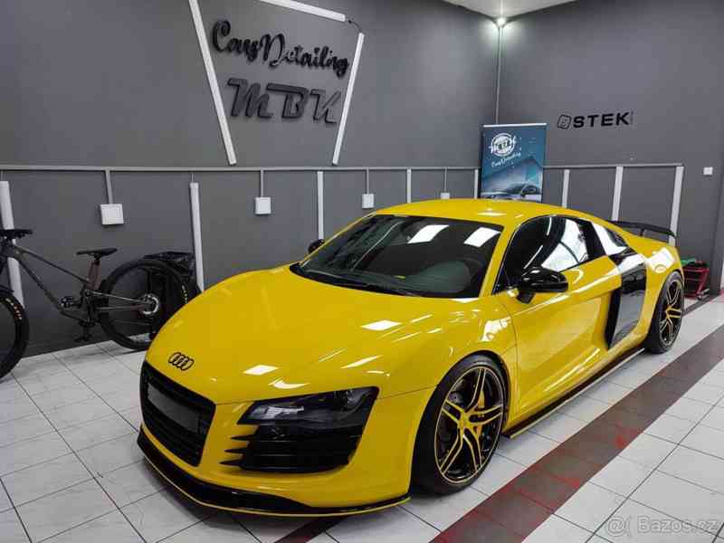 Audi R8 - foto 1