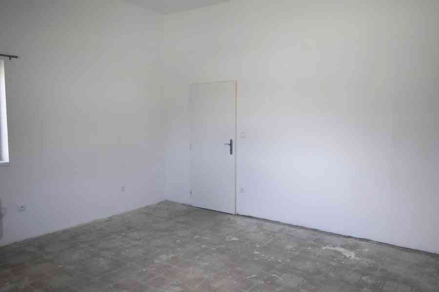 Mokré - Pronájem bytu 2+1 o ploše 100 m2 a stáje 130 m2 - foto 6