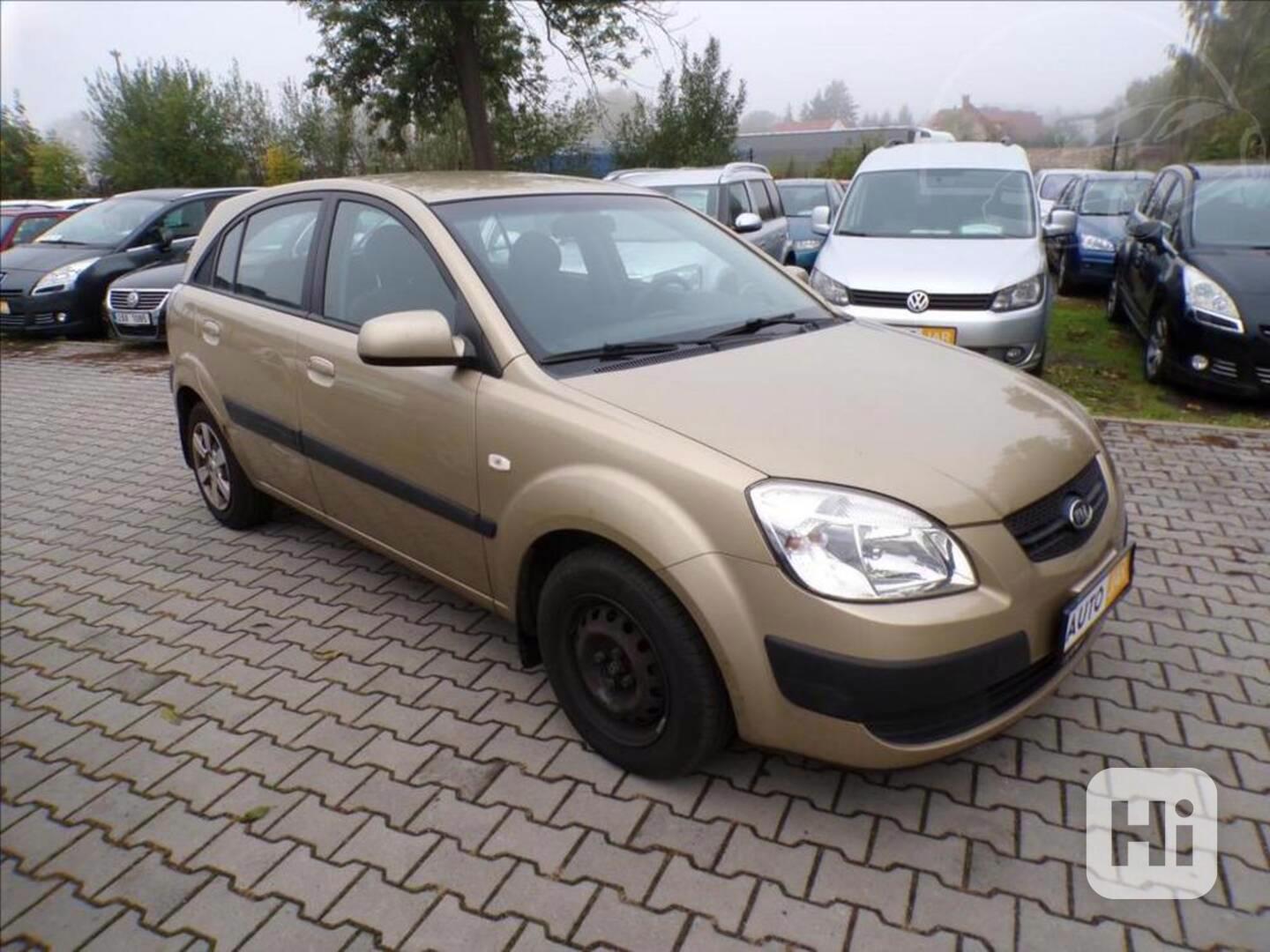 Kia Rio 1,4 16V KLIMATIZACE - foto 1