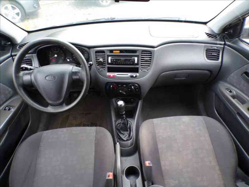 Kia Rio 1,4 16V KLIMATIZACE - foto 5